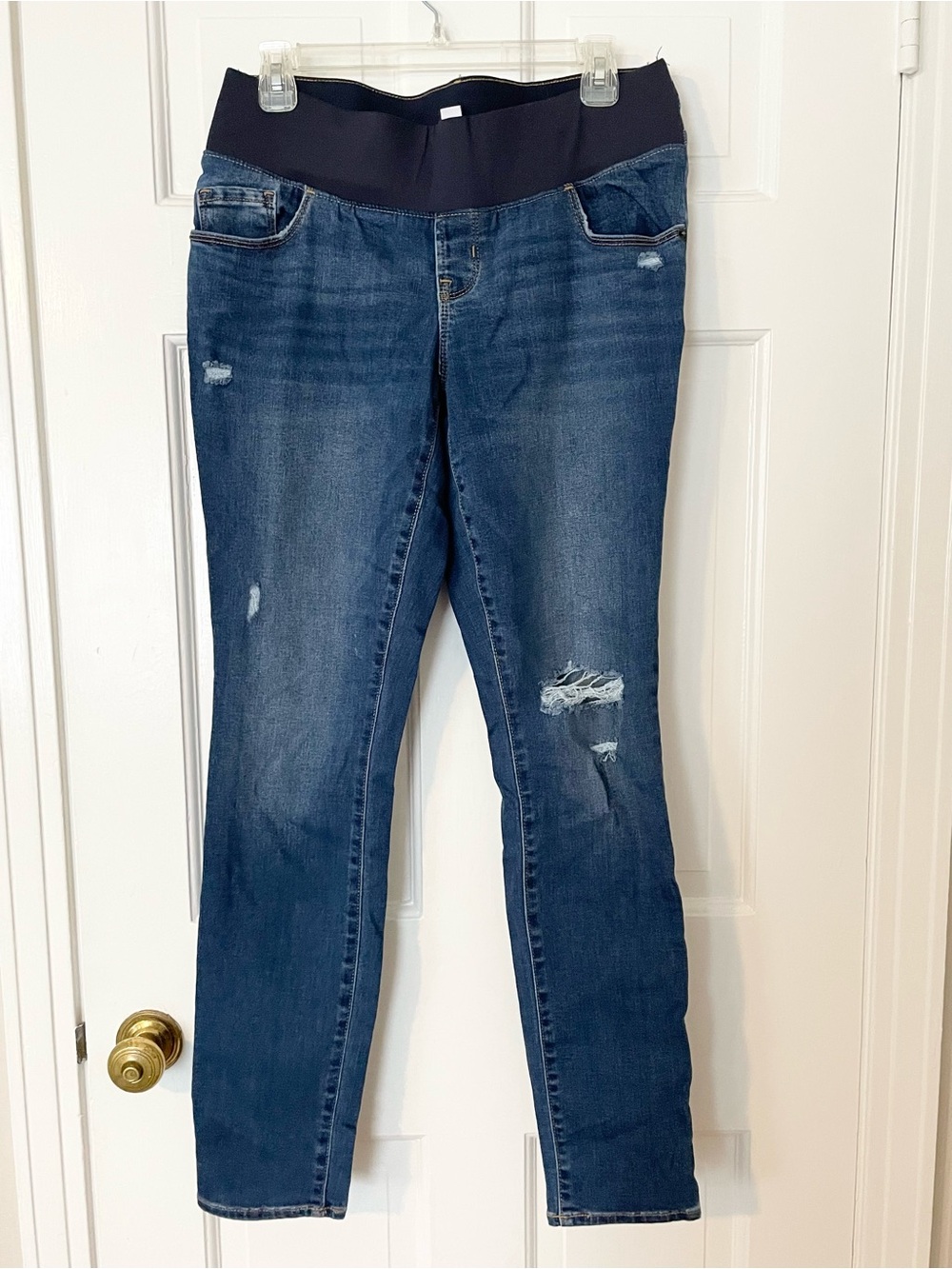 Old Navy Low Panel Maternity Skinny Jeans